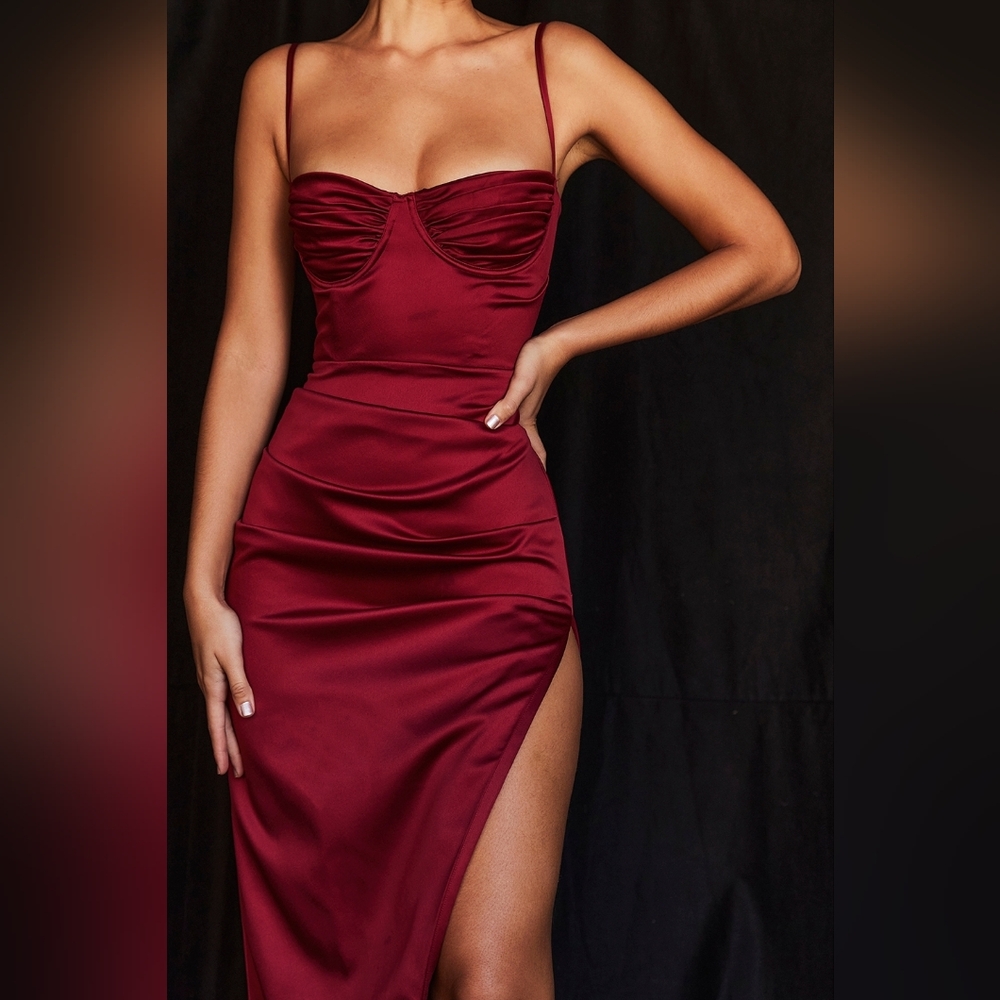 NWT House of CB Flora Red wine Satin Pleated Corset Midi Dress XS Plus Cup